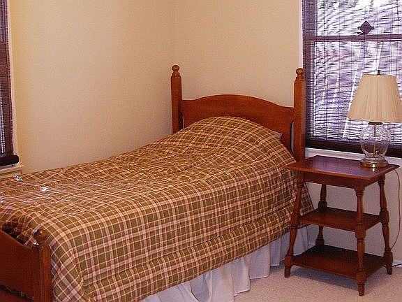 Guest Bedroom (west)