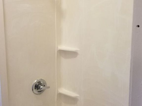5th image of 914 Belmont Ave #1R
