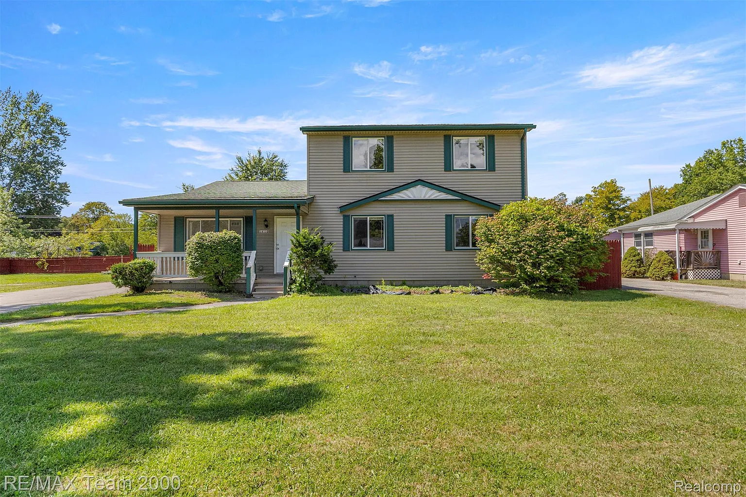 16110 Farnum St photo 1