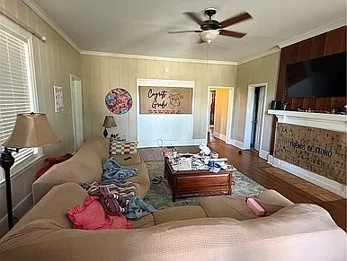 6 bed, 4.5 bath, 3756 sqft, $5,250 — Photo 4