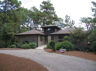 255 Central Dr, Southern Pines, NC 28387