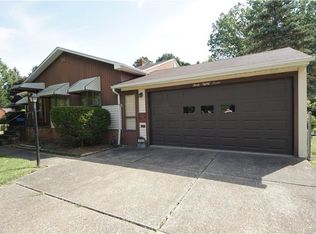 3087 Walter Rd, North Olmsted, OH 44070