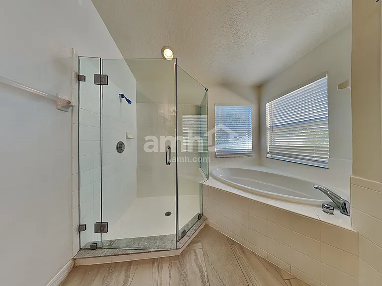 1002 Cristelle Jean Dr — Photo 11