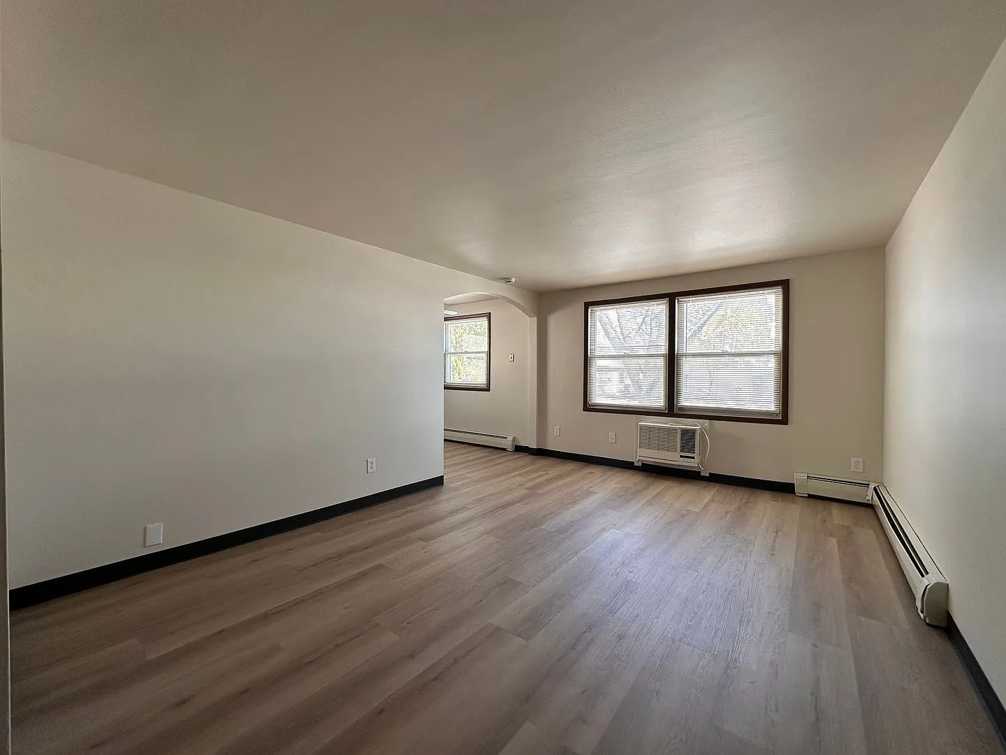 207 Fort Howard Ave - Complex — Photo 2