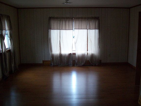 16x24 master bed room pic 1