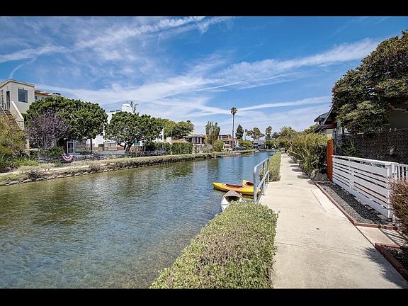 3rd image of 422 Sherman Canal #1 & 2