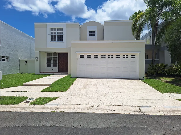 143 Entrerios Encantada Plz — Photo 1