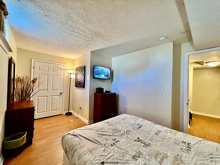 260 Overbrook Ct — Photo 13