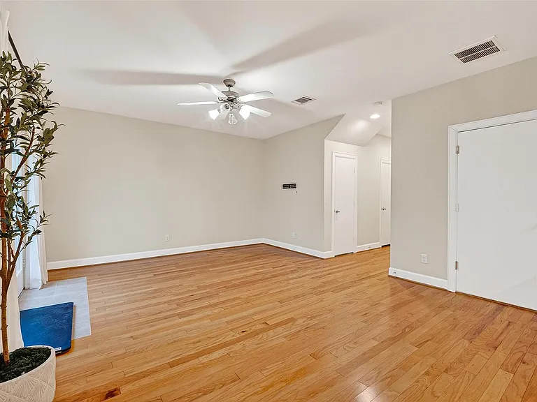 3730 Main Poplar Dr — Photo 9