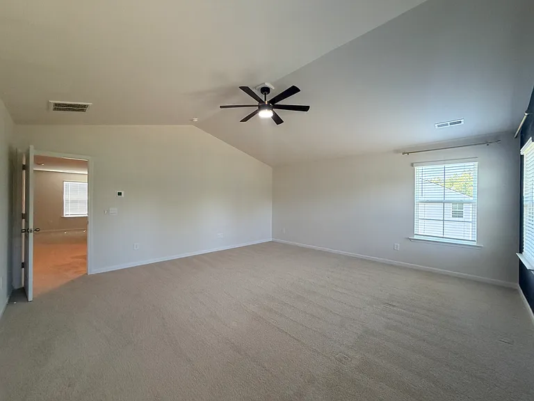 1121 Tilburn Ter — Photo 47