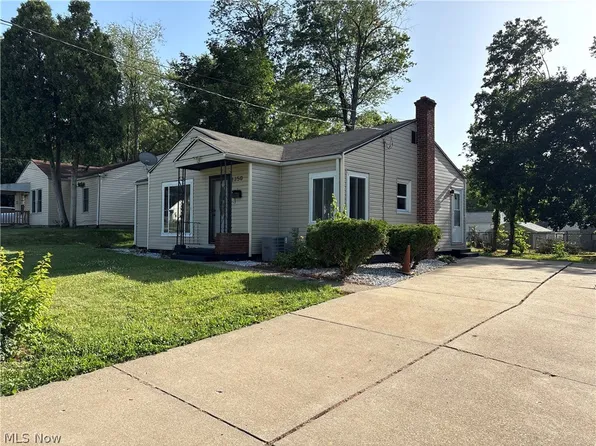 1350 Winton Ave, Akron, OH 44320