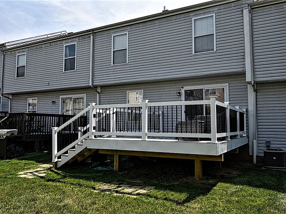 3rd image of 1105 Arrowhead Dr