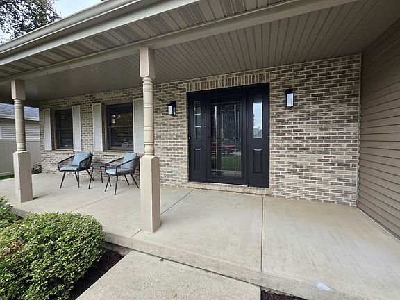 3rd image of 24141 Brown Ln