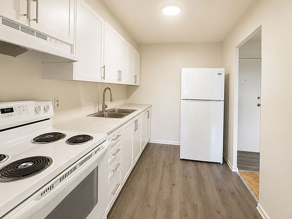 5th image of 550 King St #303
