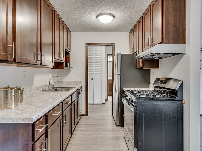 Sumter Green Apartments — Photo 16