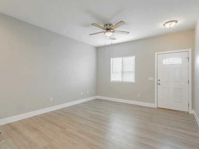 1681 S Dandelion St #1 — Photo 10
