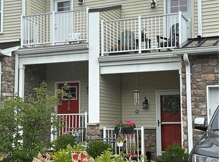 186 Hudson View Ter, Hyde Park, NY