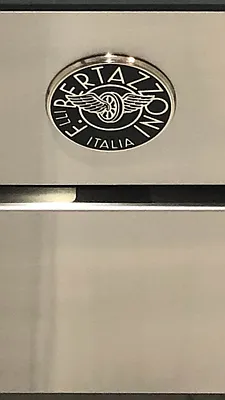 Sold by Classiques Modernes International Realty | media 17