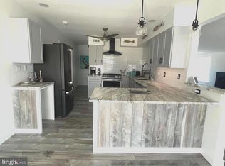 19 W Thames Rd, Little Egg Harbor, NJ 08087