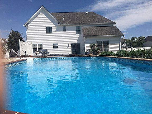 2nd image of 417 Apple Blossom Dr