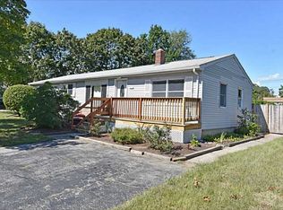 6 Nekick Rd, Warwick, RI 02818