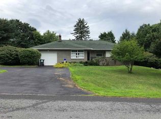 11 Sylvan Ln, Troy, NY 12180