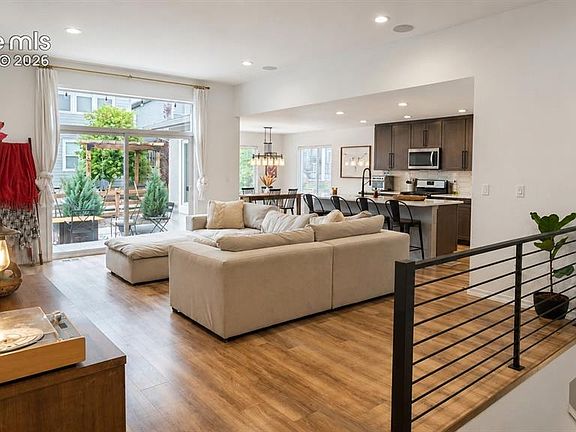 4th image of 6463 Rolling Creek Dr