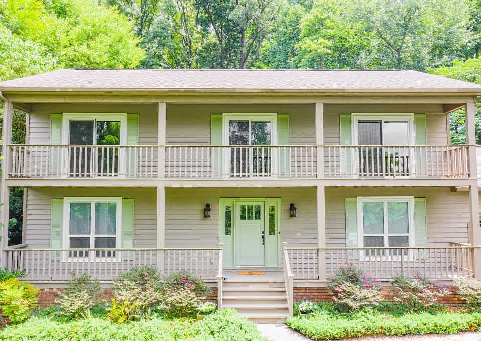 1st image of 238 Woodland Trace Dr