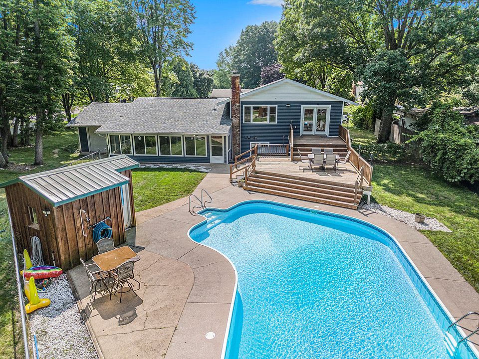 1st image of 30531 White Oak Dr