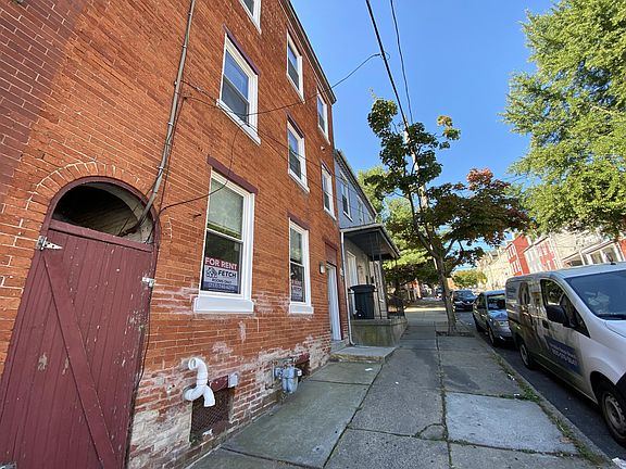 4th image of 208 W Vine St #11046177