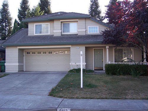 2nd image of 9412 Lazy Creek Dr