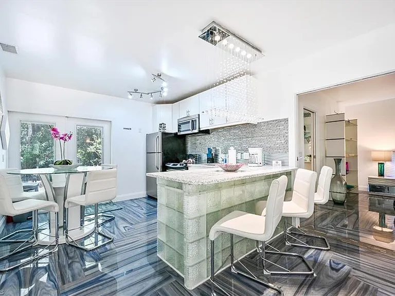 5940 English Oaks Ln — Photo 15