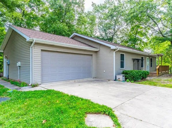 295 Lane 370 Jimmerson Lk, Fremont, IN 46737