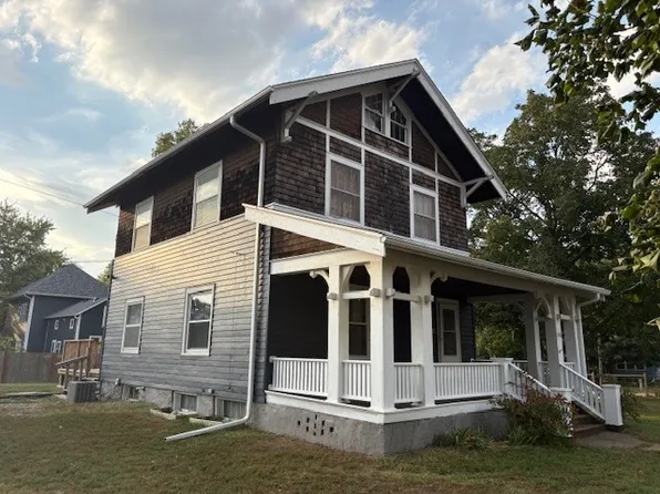 206 N Monroe St, Prairie City, IA 50228