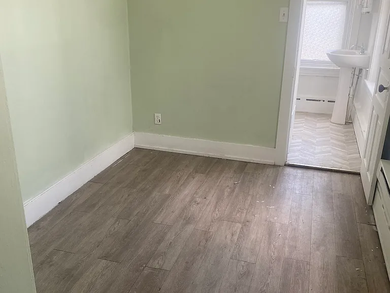 420 Maple St — Photo 5