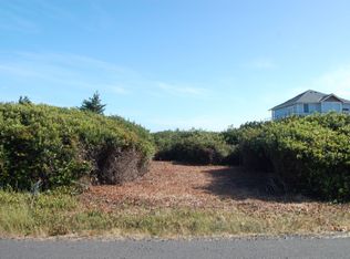 801 Lipari Pl, Ocean Shores, WA 98569