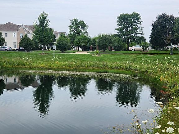 3rd image of 257 Lionel Dr