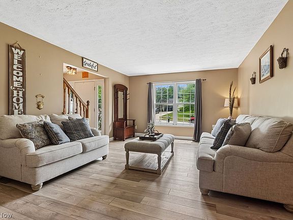 5th image of 12171 Waywood Dr