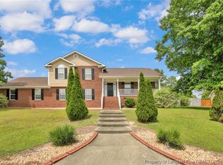 202 Dolphin Dr, Raeford, NC 28376