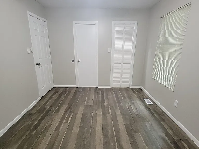 1316 E Woodshire Dr — Photo 25