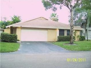 55 Greens Rd, Hollywood, FL 33021