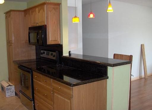 BREAKFAST BAR