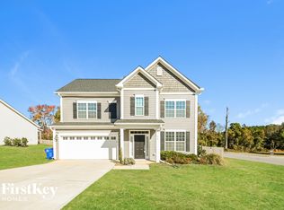 217 Southern Acres Dr, Fuquay Varina, NC 27526