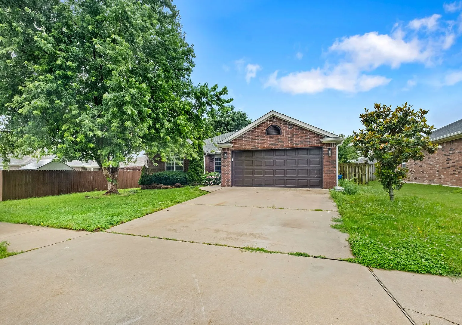 Stylish 3 Bed, 2 Bath Retreat with Modern Touches & Fenced Yard! — Photo 2