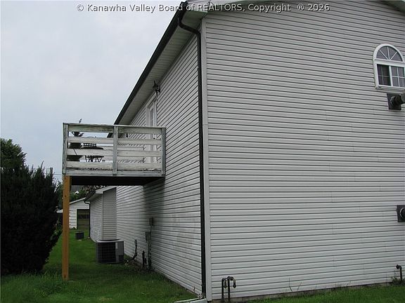 4th image of 1253 7th Ave