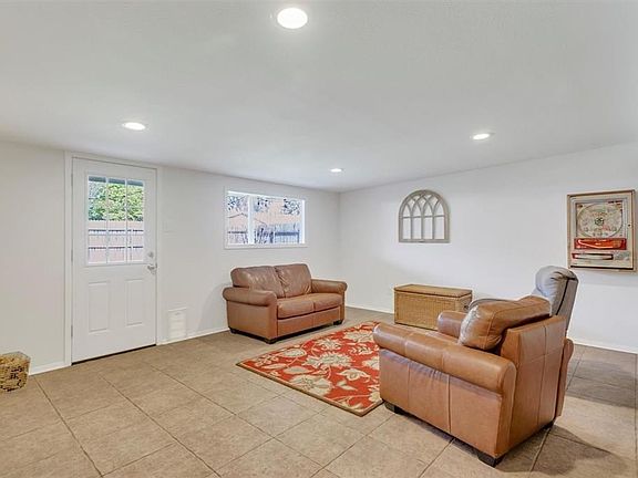 4th image of 4730 Snow Dr