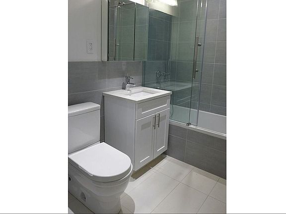 5th image of 301 E 47th St APT 9O