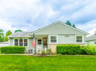 3608 Meadow Dr, Rolling Meadows, IL 60008