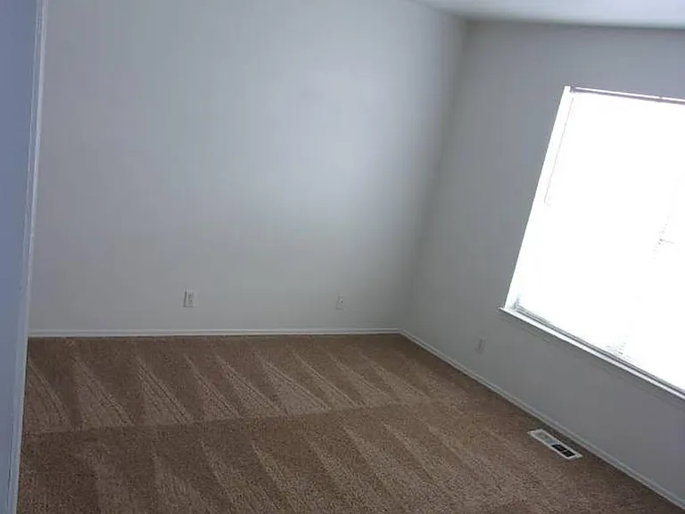 Mulberry Park Apartments — Photo 10