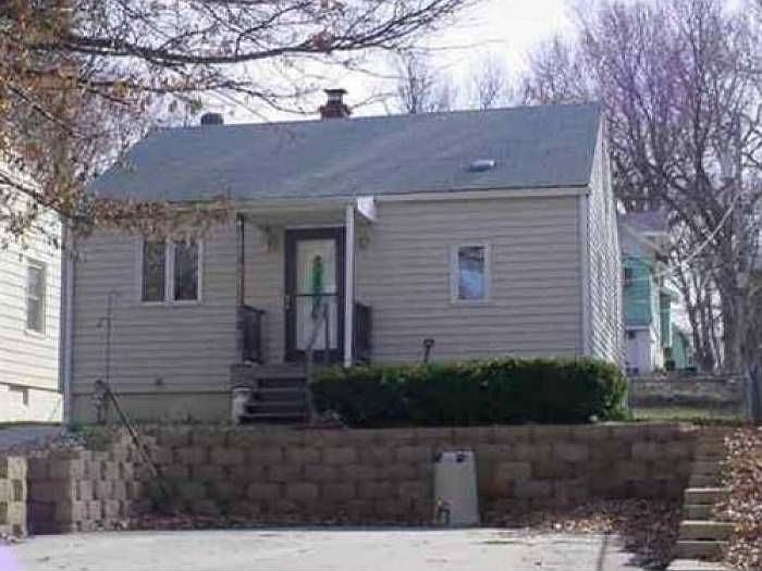 1st image of 3007 S 35th St